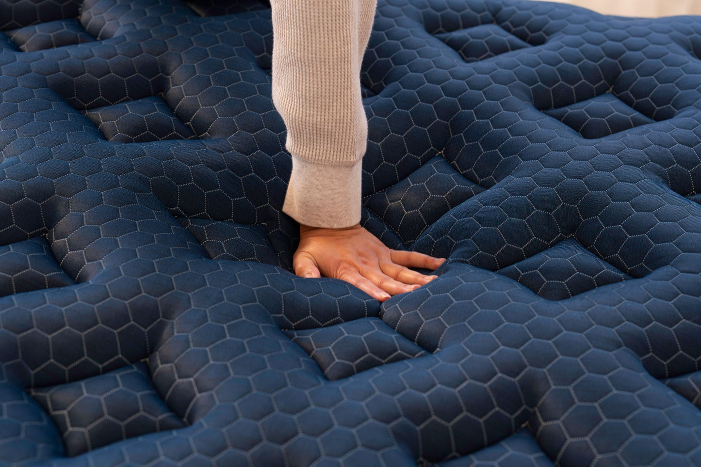 Signature Hybrid Mattress With Cloud Cooling Pillowtop